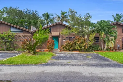 11371 SW 112th Circle Lane S Miami FL 33176