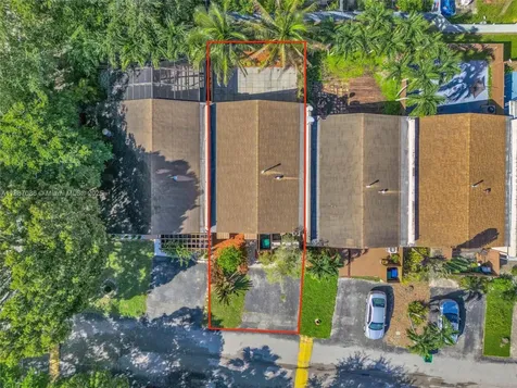 11371 SW 112th Circle Lane S Miami FL 33176