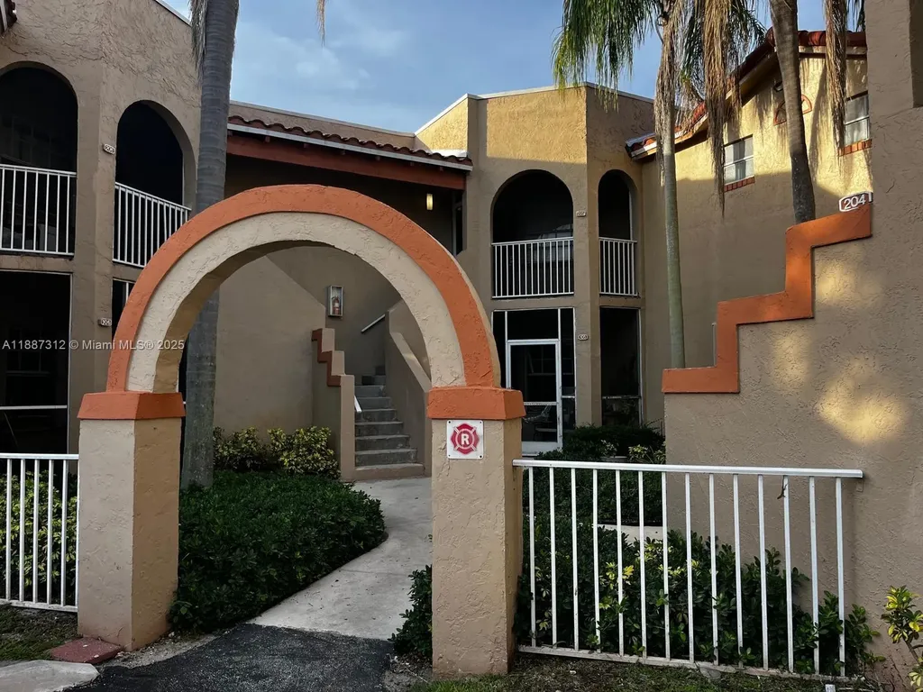 8842 SW 3rd Street Pembroke Pines FL 33025
