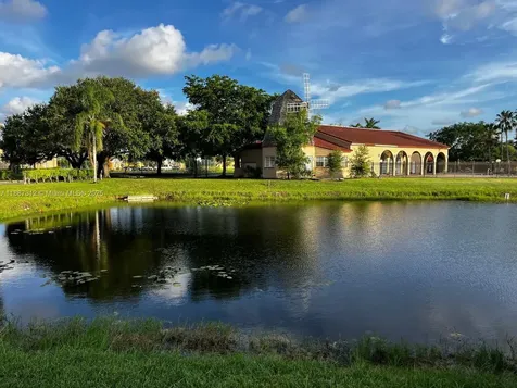 8842 SW 3rd Street Pembroke Pines FL 33025