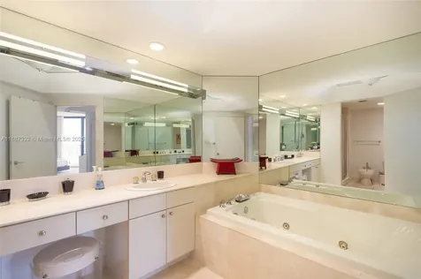 2000 Island Boulevard Aventura FL 33160