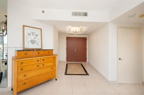2000 Island Boulevard Aventura FL 33160