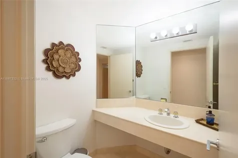 2000 Island Boulevard Aventura FL 33160
