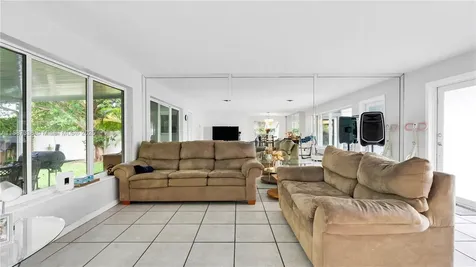 3145 Hollywood Boulevard Hollywood FL 33021