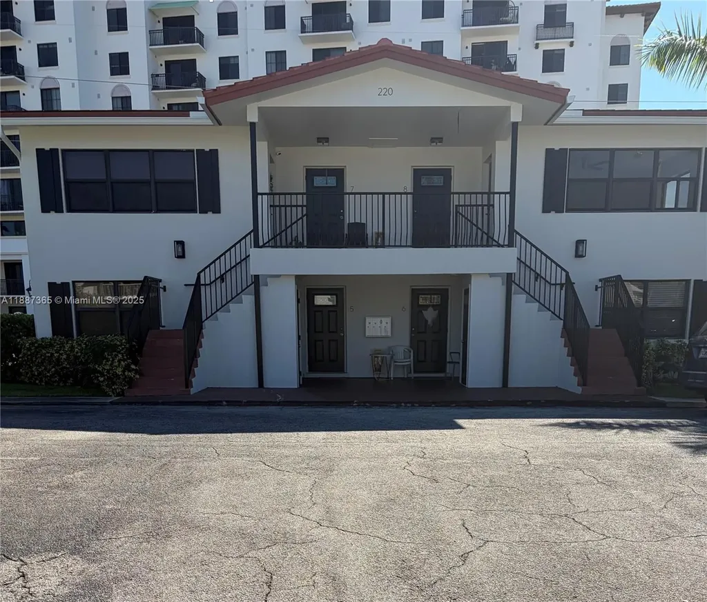220 SW 7th Street Boca Raton FL 33432