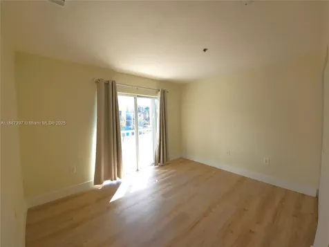 437 SW 7th Street Miami FL 33130