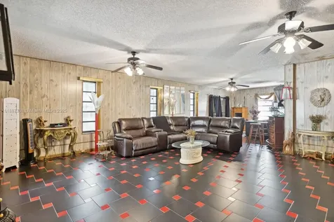 469 NW 69th Street Miami FL 33150