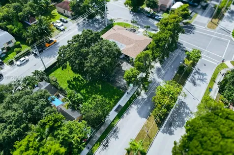 469 NW 69th Street Miami FL 33150