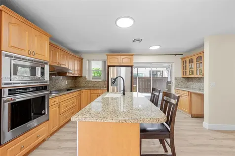 11862 NW 13th Street Pembroke Pines FL 33026