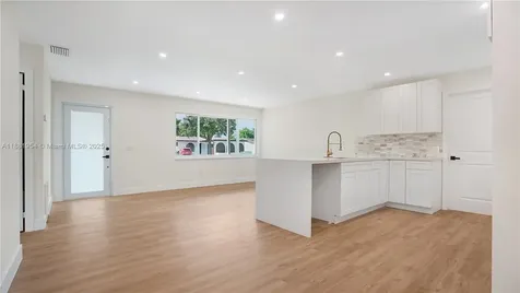 9161 NW 26th Street Sunrise FL 33322