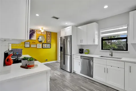 6188 Pine Tree Lane Tamarac FL 33319