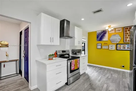 6188 Pine Tree Lane Tamarac FL 33319