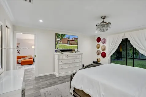 6188 Pine Tree Lane Tamarac FL 33319
