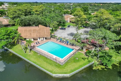 6188 Pine Tree Lane Tamarac FL 33319
