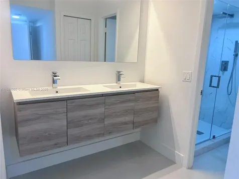 170 Lakeview Drive Weston FL 33326