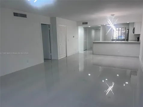 170 Lakeview Drive Weston FL 33326