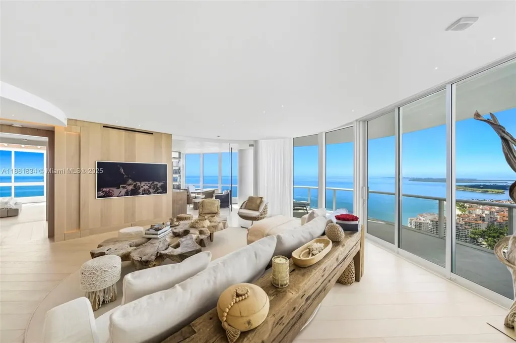 100 S Pointe Drive Miami Beach FL 33139