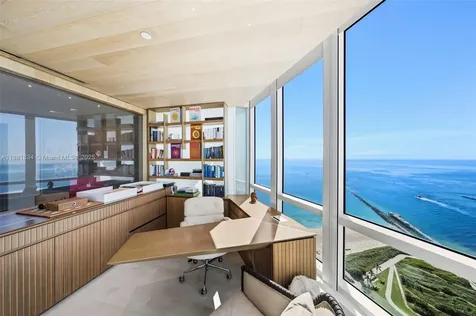 100 S Pointe Drive Miami Beach FL 33139