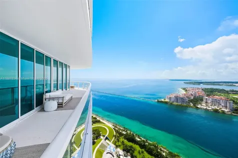 100 S Pointe Drive Miami Beach FL 33139