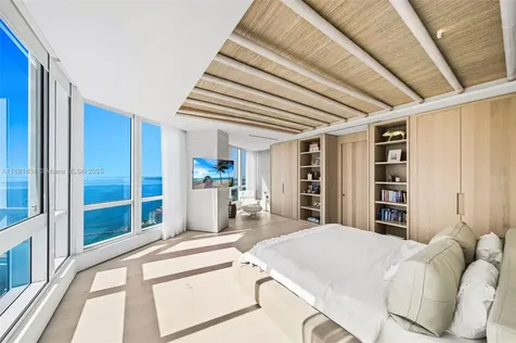 100 S Pointe Drive Miami Beach FL 33139