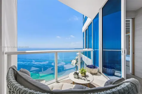 100 S Pointe Drive Miami Beach FL 33139