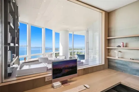 100 S Pointe Drive Miami Beach FL 33139
