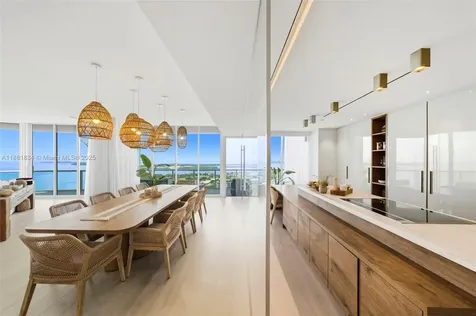 100 S Pointe Drive Miami Beach FL 33139
