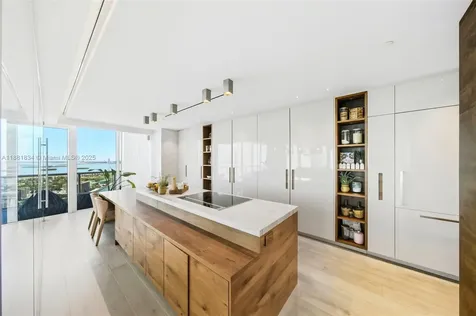 100 S Pointe Drive Miami Beach FL 33139
