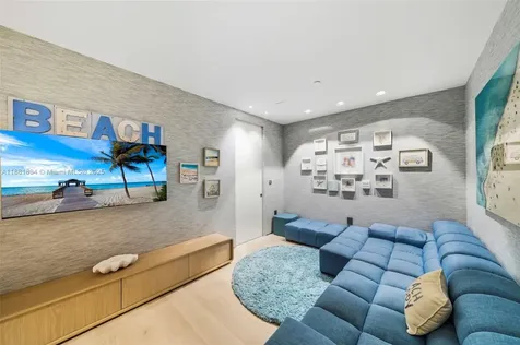 100 S Pointe Drive Miami Beach FL 33139