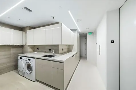 100 S Pointe Drive Miami Beach FL 33139