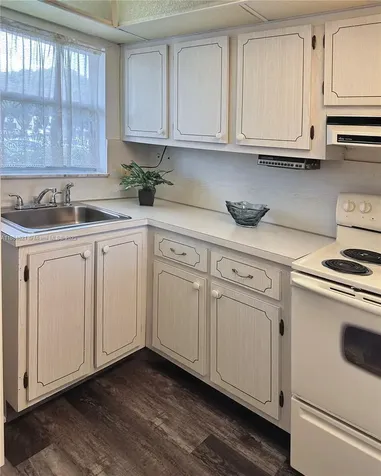 8881 Sunrise Lakes Boulevard Sunrise FL 33322