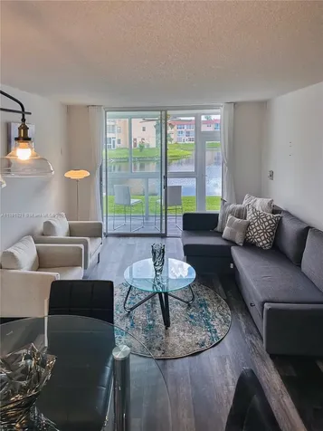 8881 Sunrise Lakes Boulevard Sunrise FL 33322