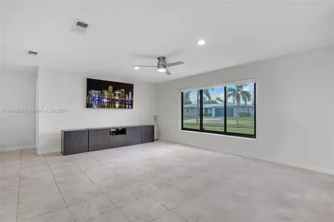 407 NW 18th Street Homestead FL 33030