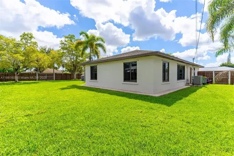 407 NW 18th Street Homestead FL 33030