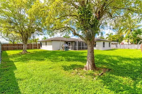 407 NW 18th Street Homestead FL 33030