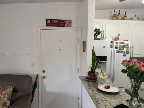 9794 N Belfort Circle Tamarac FL 33321