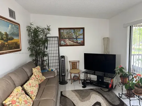 9794 N Belfort Circle Tamarac FL 33321