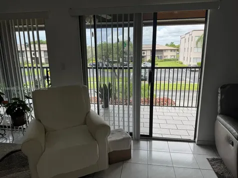 9794 N Belfort Circle Tamarac FL 33321