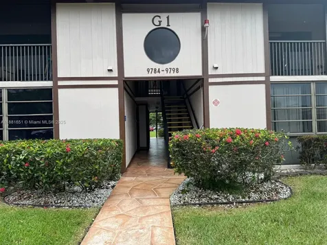 9794 N Belfort Circle Tamarac FL 33321