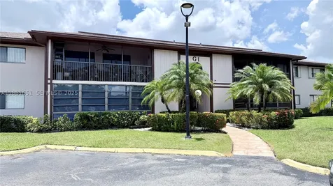 9794 N Belfort Circle Tamarac FL 33321
