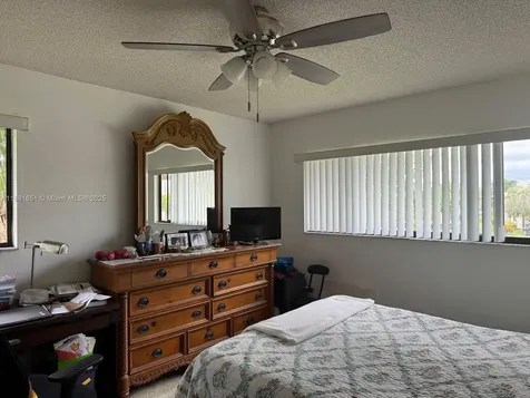 9794 N Belfort Circle Tamarac FL 33321