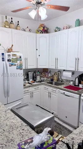 9794 N Belfort Circle Tamarac FL 33321