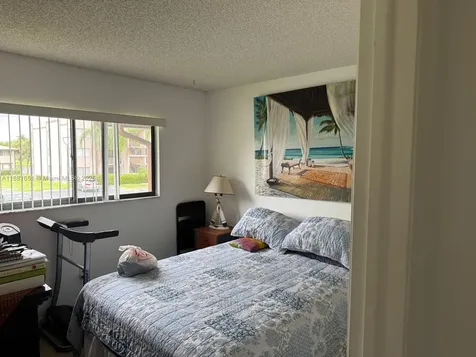 9794 N Belfort Circle Tamarac FL 33321
