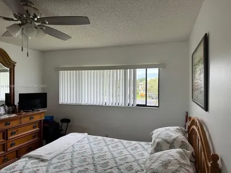 9794 N Belfort Circle Tamarac FL 33321
