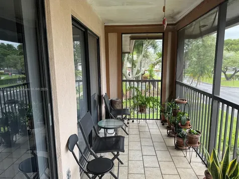 9794 N Belfort Circle Tamarac FL 33321