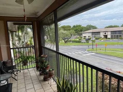 9794 N Belfort Circle Tamarac FL 33321
