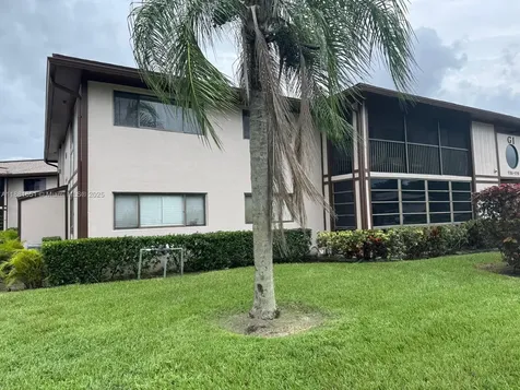 9794 N Belfort Circle Tamarac FL 33321