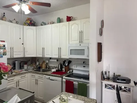 9794 N Belfort Circle Tamarac FL 33321