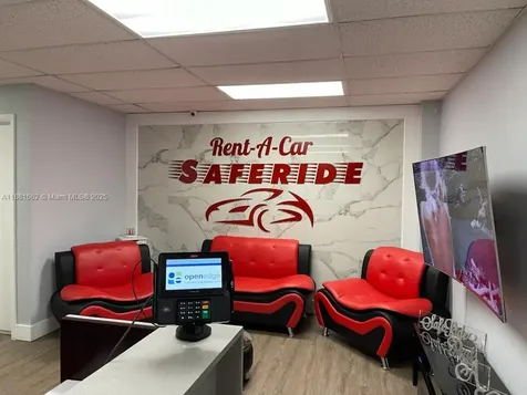 4121 NW 25th Street Miami FL 33142