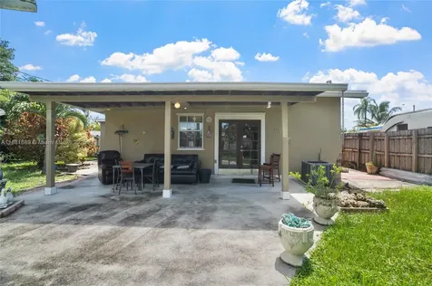 10031 SW 46th Street Miami FL 33165